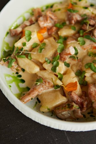 Картофельные ньокки с лисичками в сырном соусе
